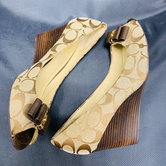 Coach Brown Emma Wedges - Picture 6 of 8